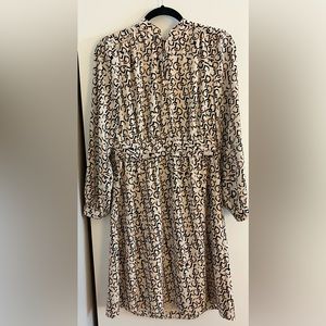 H&M Dress color beige, black, and tan